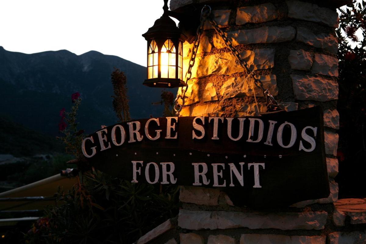 George Studios Yénion Exterior foto